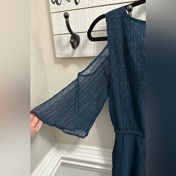 MINKPINK Turquoise Swiss Dot Cold Shoulder Jumper size S - Picture 4 of 12